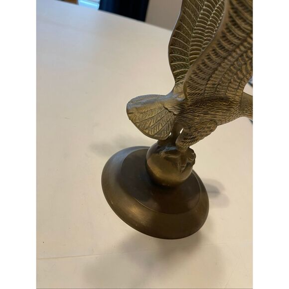 Vintage‎ Brass American Eagle On Globe Earth Ball Statue Art Sculpture Figurine - Picture 5 of 11